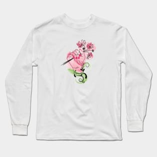 Female hand hold flowers Long Sleeve T-Shirt